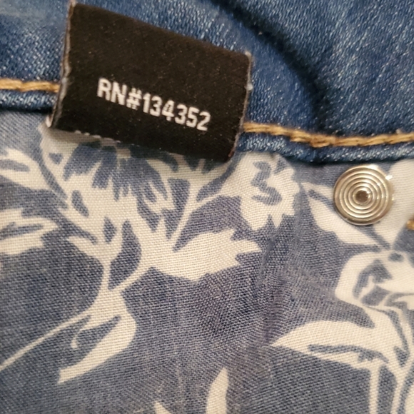 Wax Jean Women's Booty Shorts Size Small - Picture 5 of 8